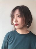 外ハネ前下がりボブ