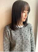 ナチュラルなミディアムレイヤースタイル
