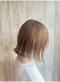 外ハネショートボブ（ショート/ショートカット/ボブ/白髪染め）