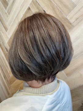 アース 岩槻店(HAIR&MAKE EARTH) 丸みショートボブ