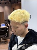 ブリーチ抜きっぱなしブロンドカラー×フェードカット