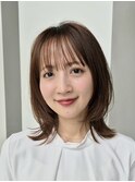 表参道ミディアムストレートニュアンスカラーアッシュグレー30代