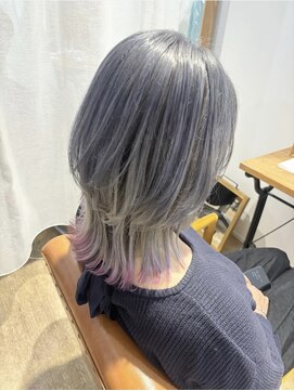 アーブル ヘアーアンドメイク(ARBRE) ブリーチデザインカラーシルバー裾ピンク