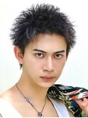 黒髪スパイキーショート