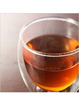 内側からも美しく・・・そんな想いから待合い時間には【オーガニックハーブティー】をご提供。