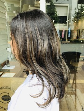 ハロ 蕨(HALO) ハイライト×グレージュ