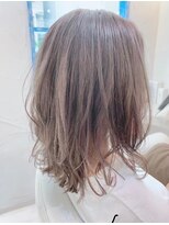 ウーロス(uros.)&nbsp;透明感☆ベージュ