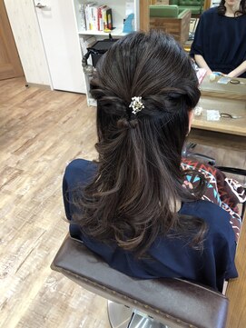 ハウオリ ヘアーワークス(Hauoli hair works) セット ハーフアップ