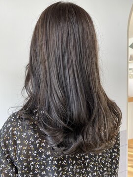 ヘアデザイン ディクト(hair design D.c.t) 【 d.c.t  style 】　鉄板のグレイジュカラー
