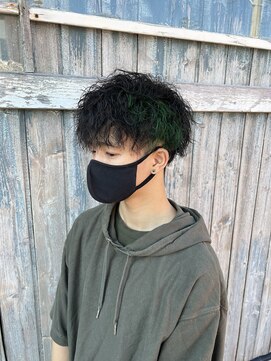 ヘルブラウ ヘアーデザイン(hellblau hair design) ツイストパーマ／ポイントカラー