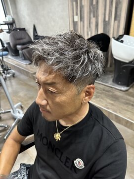 エデンバイトゥルークリエイション(EDEN by True Creation) ツーブロフェードジェットスパイキーモヒカンホワイトメッシュ