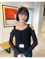 ルーム(Loom.)&nbsp;ハイトーンボブミニボブ切りっぱなしボブぱっつん前髪