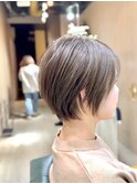 面長でも似合う丸みショート