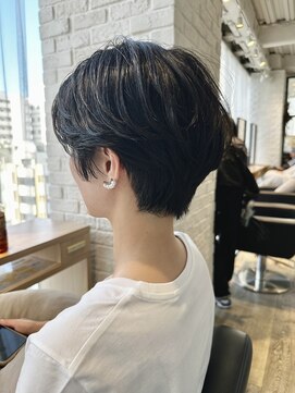 アーロン(aaron) 【サロンワーク】髪質を活かしたハンサムショート。