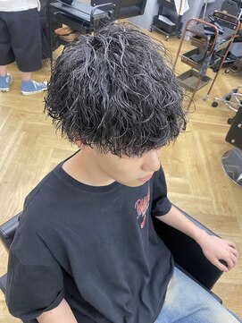 アレス バイ シカ 神戸三宮元町店(ALLES by Cica) 波巻きツイストスパイラルパーマツーブロック刈り上げ