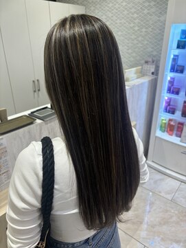 ケンジ 平塚 アネッタ(KENJE annetta) 外国人風ハイライト