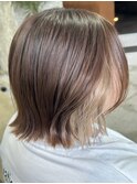 外はねボブ×インナーホワイトベージュ
