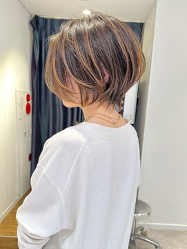 バンプ ギンザ(BUMP GINZA) 30代、40代/丸みくびれショートボブ×白髪染めハイライト/大宮
