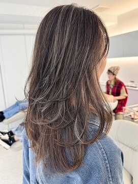 ノラ ウメダ(NORA UMEDA) 地毛ハイライト地毛風ハイライト細いハイライト大阪ハイライト