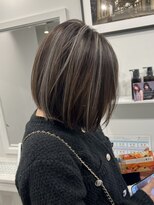 ヴィア 京都烏丸(Via)&nbsp;ボブ　ハイライト　白髪ぼかし　髪質改善　縮毛矯正　ブリーチ