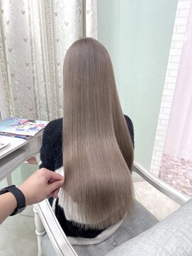 ミルクティーグレージュ