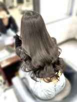 ビゼ 梅田(BIZE)&nbsp;【地毛のような艶と馴染み】最高級レミーエクステ80枚★黒髪