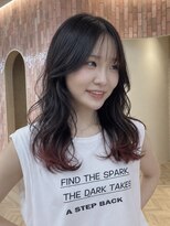 ソレイユトウキョウシブヤ(SOLEIL TOKYO shibuya)&nbsp;ミディアム顔周りレイヤー裾カラーチェリーピンクブリーチ