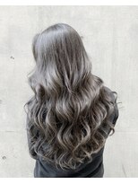 イリ 大阪(ili)&nbsp;ライトブルージュ＿ロング＿ヨシンモリ_ウェットヘア