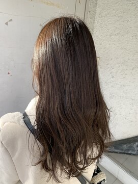 エミュー(emue) 秋冬カラー　20代30代大人かわいいオリーブベージュ　木ノ下