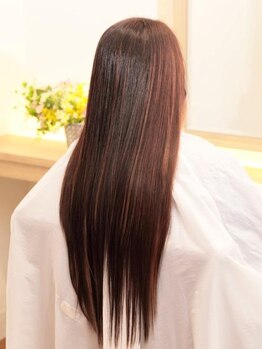 理想のストレートヘアを叶え、髪のお悩みを解決してくれる！うるツヤになれる縮毛矯正を☆