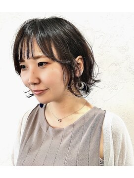 レガーレ(Legare) ツヤ感外ハネショート