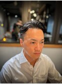 海外メンズ大人フェードサイドパート