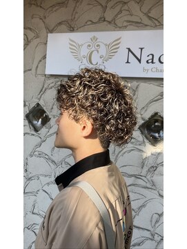 ナディアバイカリス(Nadia by charis) プードルパーマ|メンズヘア|ケアブリーチ