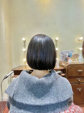 エルサフィロ ヨドヤバシ(el zafiro yodoyabashi) 【el zafiro yodoyabashi】艶感ほのかな透明感ボブ