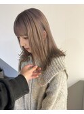 ホワイトベージュ　ベージュカラー