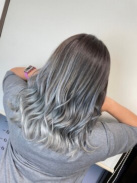 アイズ 本厚木(AIZU) グレージュ　コントラストハイライトバレイヤージュ