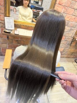 ルーダ(RUEDA) オリーブグレージュ