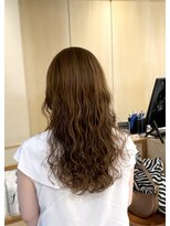 シアン 大須店(CYAN.)&nbsp;大きめウェーブパーマ×ベージュカラー