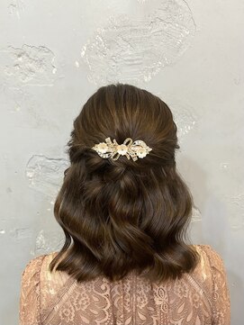 エフェ(effet) 綺麗めハーフアップ