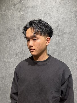 ドゥーエン 緑橋店(DoEN) スパイラルパーマ×テーパーフェード