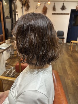 ロウスリー(Lowsly) 伸ばしかけボブパーマ/ボブパーマ/プードルパーマ/ロブパーマ