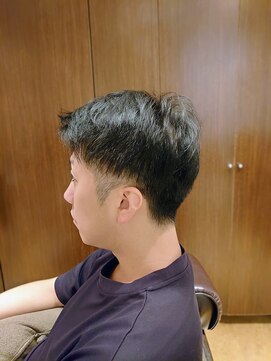 メンズ ショートレイヤー×ツーブロック×襟足スッキリ