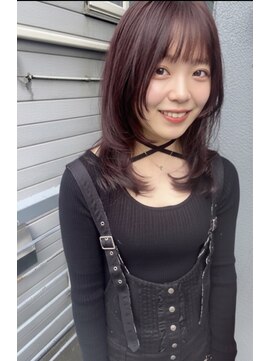 ピンクベージュ/ロングレイヤーカット