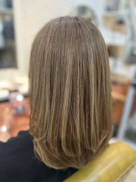 ニューラインギンザ(New-Line 銀座) 艶髪ロング ハイトーン髪質改善