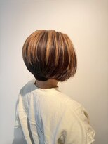 アップデート(up date) 【update/HATTORI】刈り上げ丸みショート×アンブレラカラー