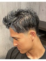 スウェルホワイト(SWELL WHITE) テーパーフェード×ハイライトスパイキーショート