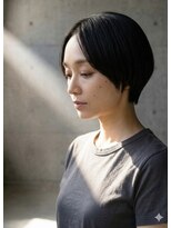 ソラ(sora)&nbsp;大人ショート　黒髪　センターパート　ショートボブ
