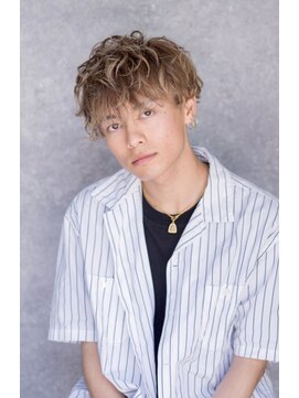 スタジオ 渋谷 原宿(Stujio) ツーブロックパーマスタイル