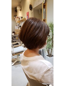 リト(Lit) 【大人可愛い】ナチュラルボブ小顔シンプル丸みボブ