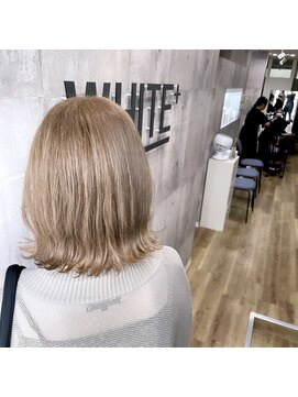 アンダーバーホワイト 南海難波店(_WHITE) イルミナカラー